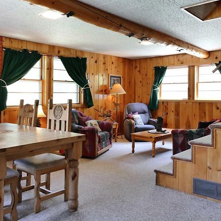 Отель Bill Cody Ranch Экстерьер фото