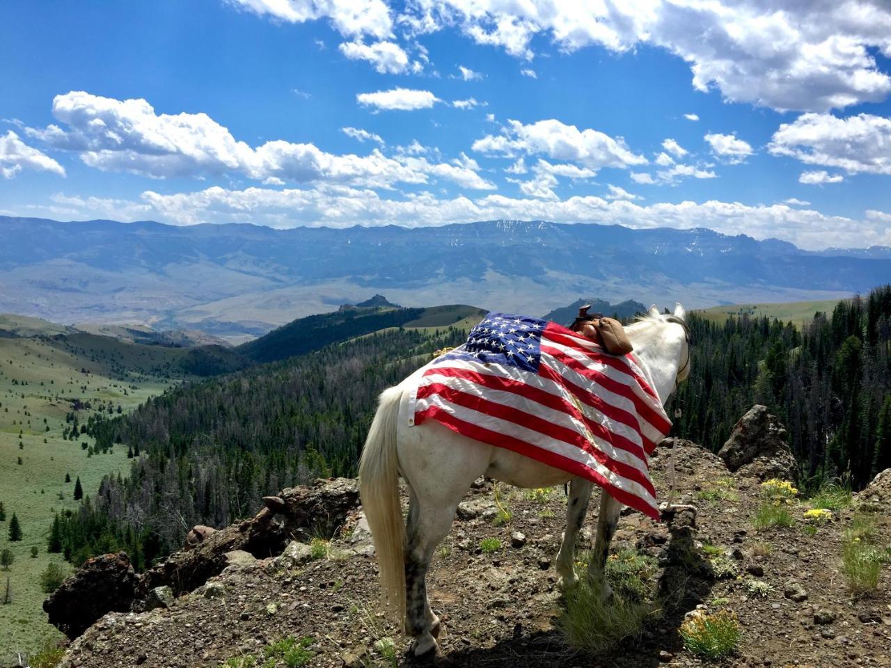 Отель Bill Cody Ranch Экстерьер фото